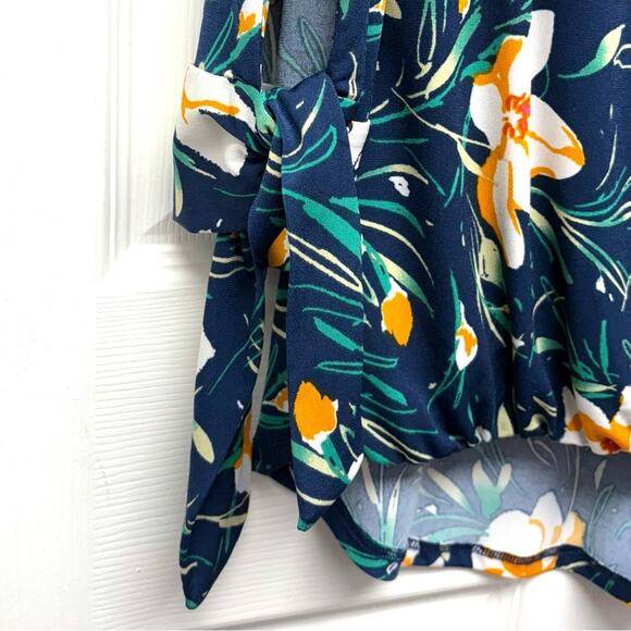 West K Faux Wrap Top, Blue and Yellow Floral, V Neck, 3/4 Sleeves, Size L - Picture 3 of 8